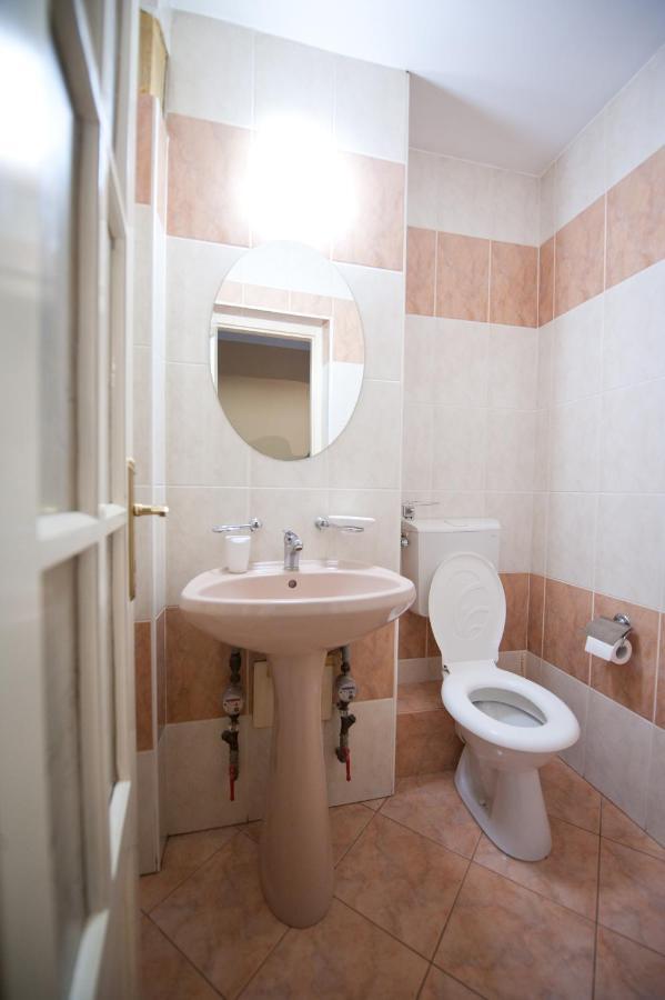 Ta'Arof Apartment オラデア エクステリア 写真